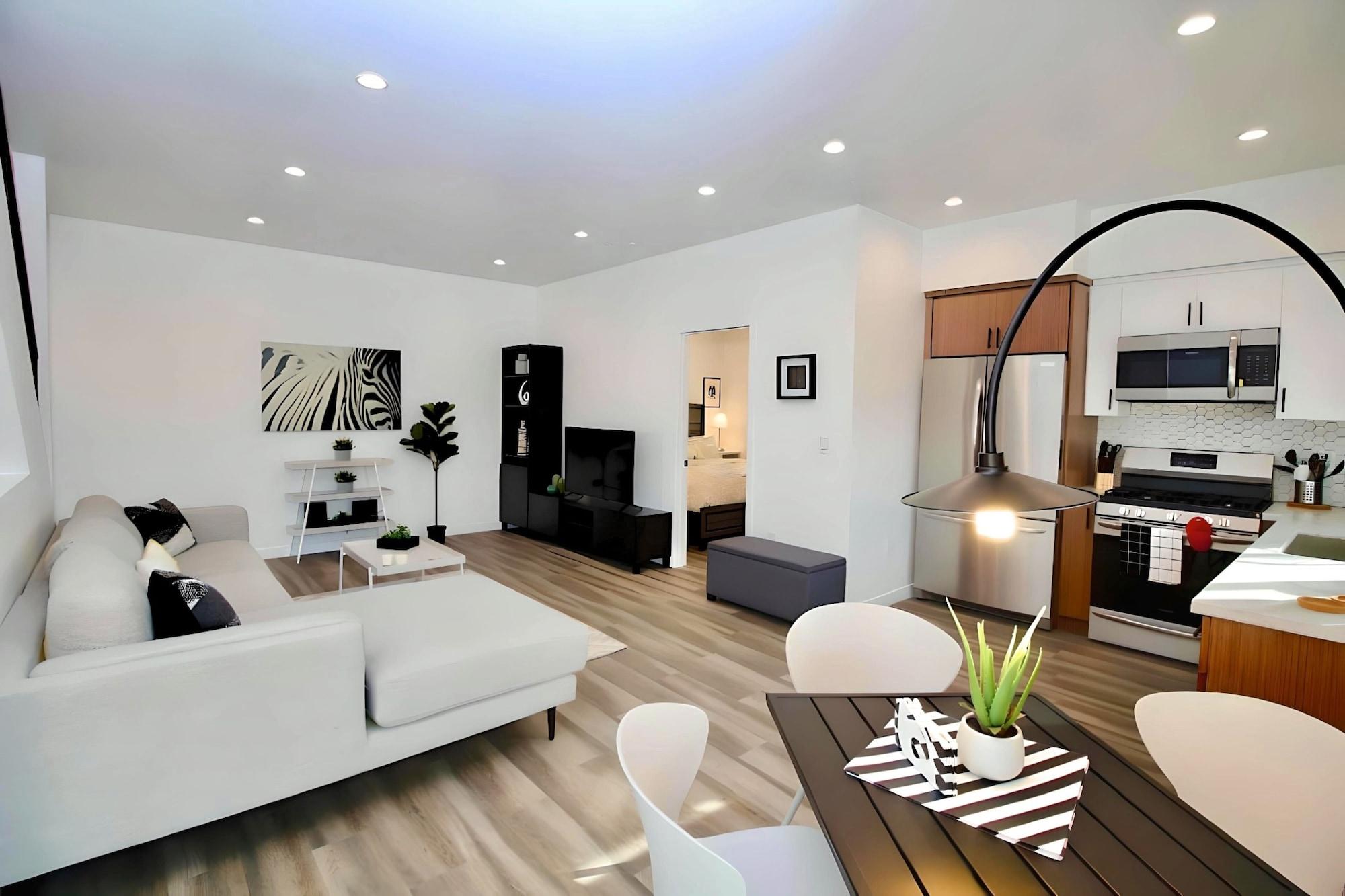 Varios Los Angeles 3BR Villa Suites-FreeParking