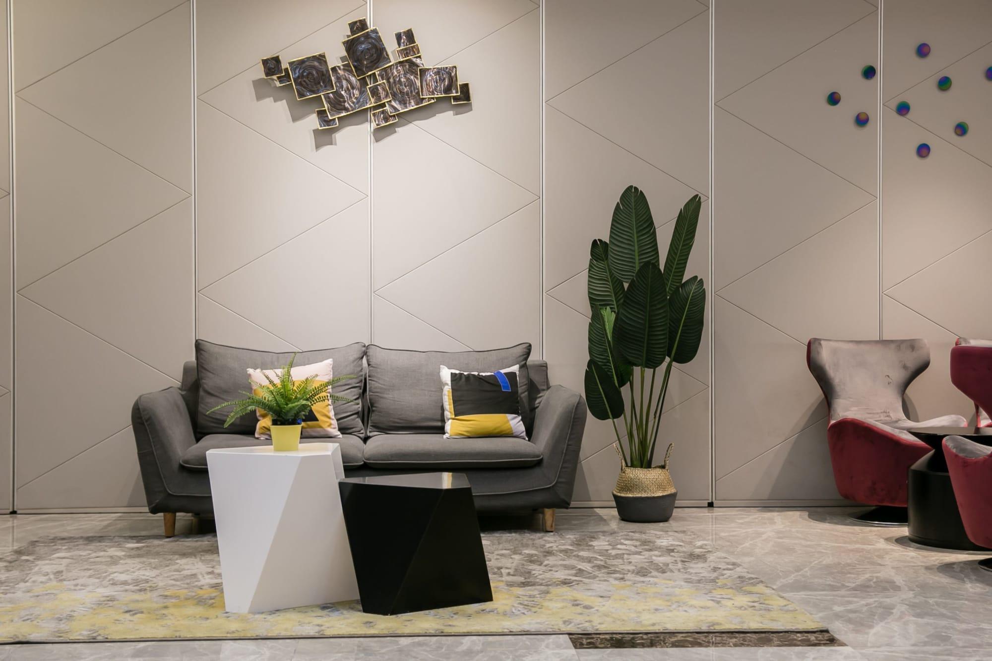 Vista Lobby Borrman Hotel Canton Tower Kecun Station