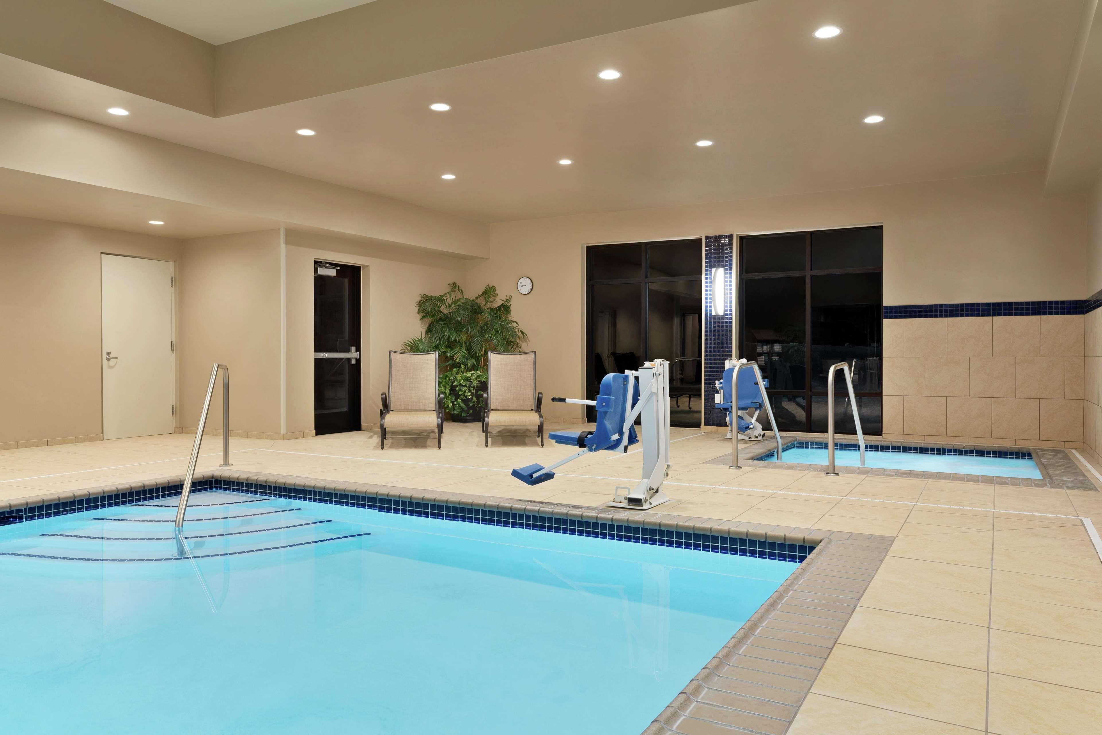 Vista Piscina Hampton Inn & Suites Mount Joy/Lancaster West