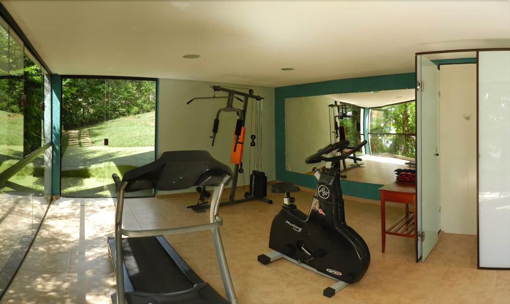 Gimnasio Summit Lago Hotel