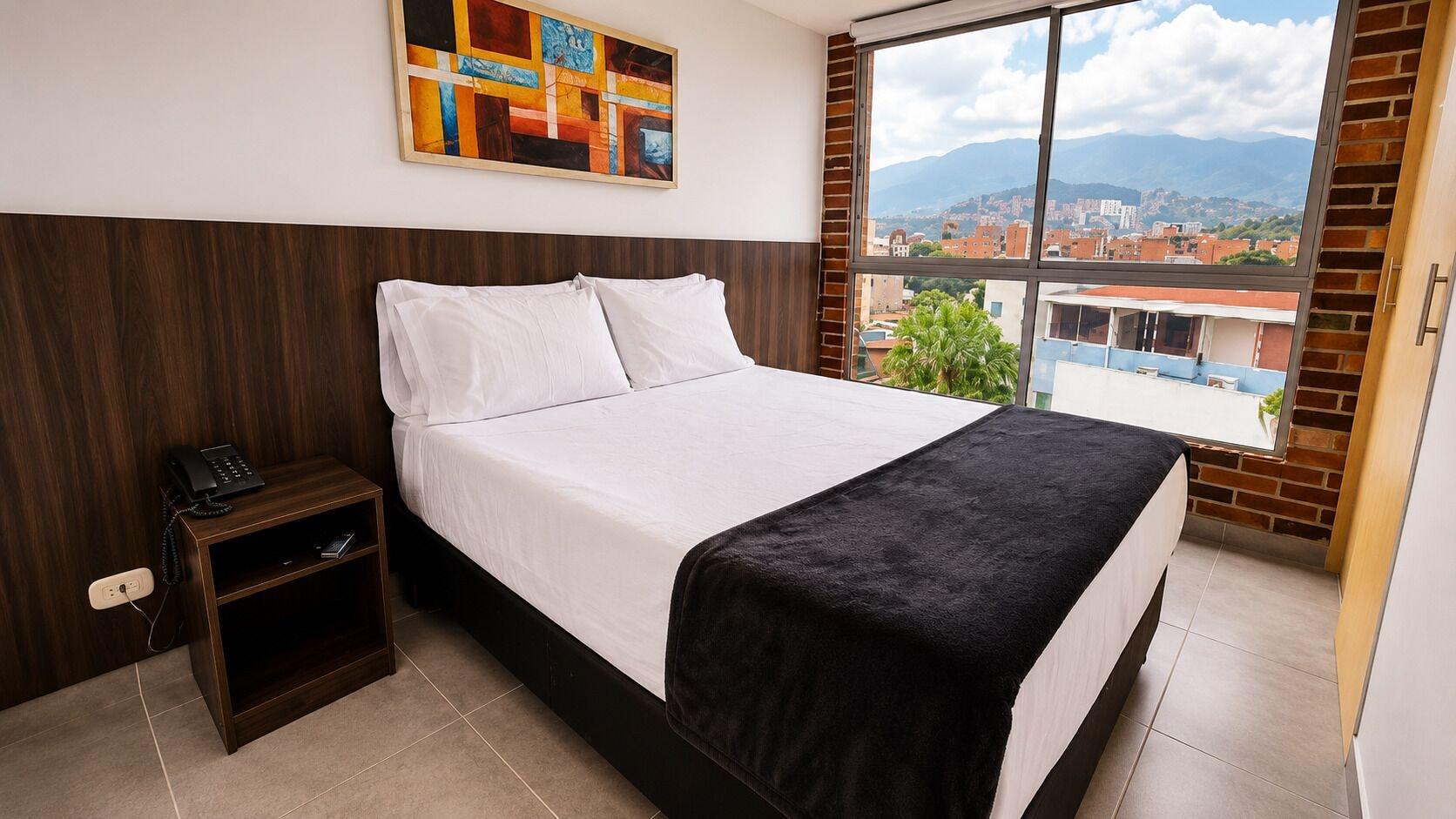 Varios La 70 Laureles Condo cold AC