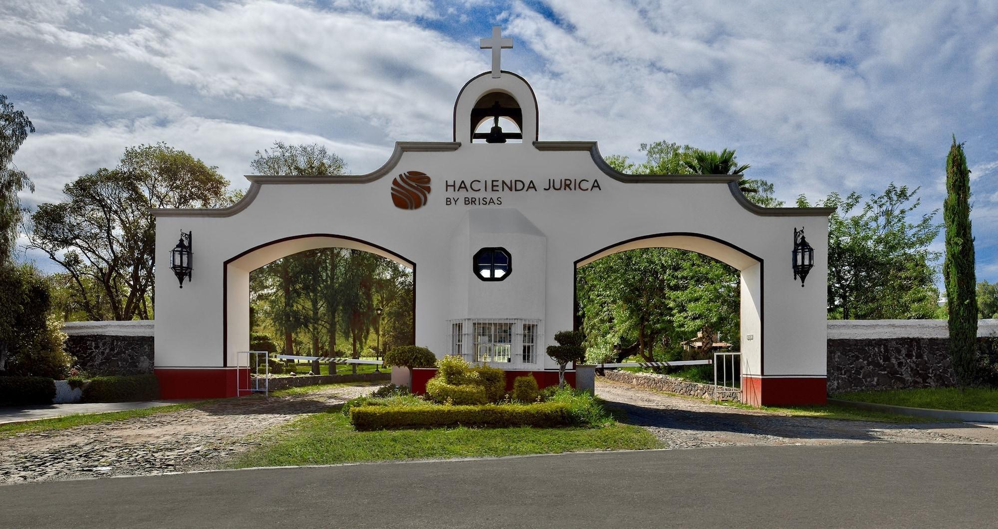 Vista Exterior Hacienda Jurica by Brisas