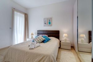 Alquiler Vacacional - Waterfront LUX APT inc Pool, Sliema Upmarket Area