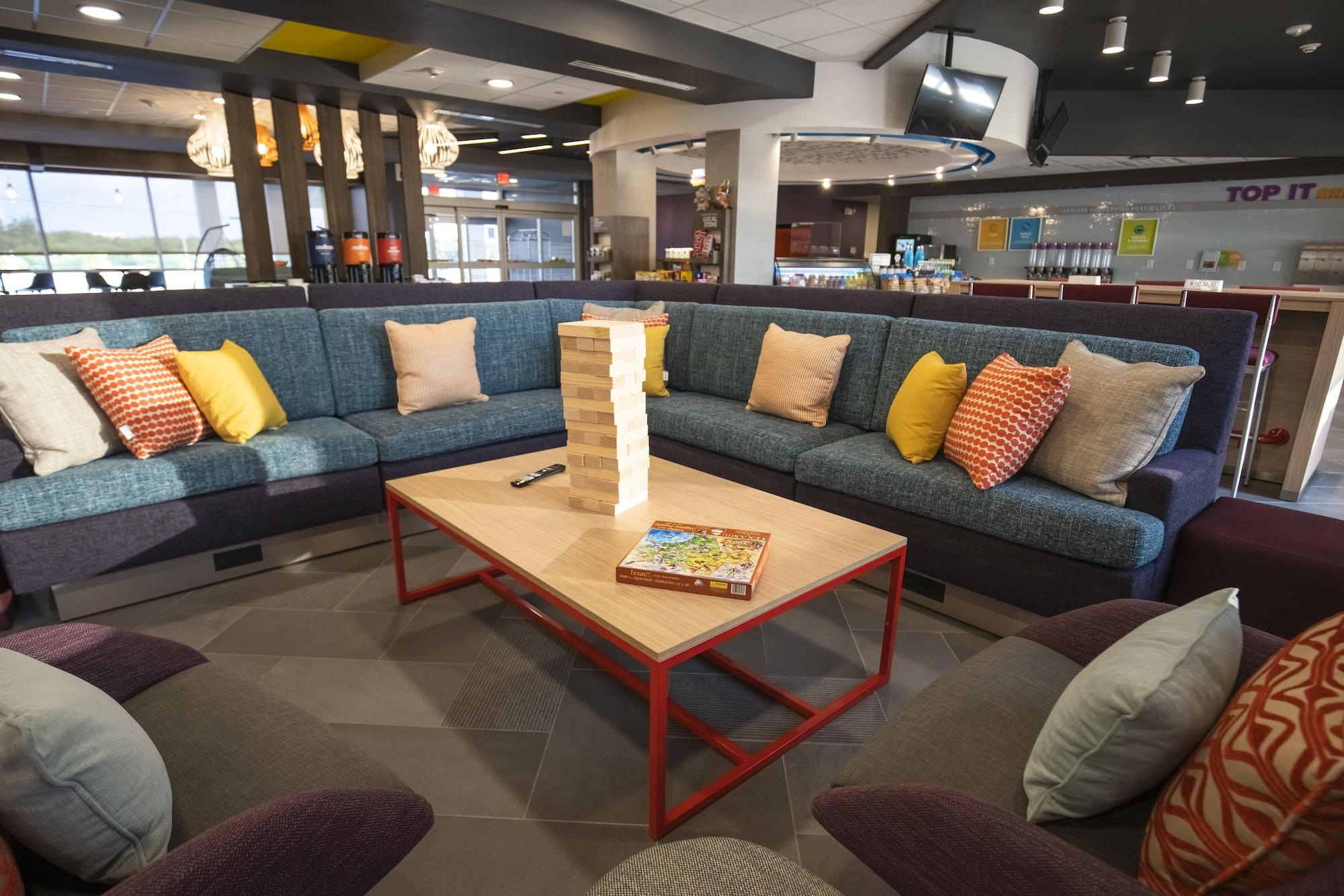 Vista Lobby TRU By Hilton Allen Dallas