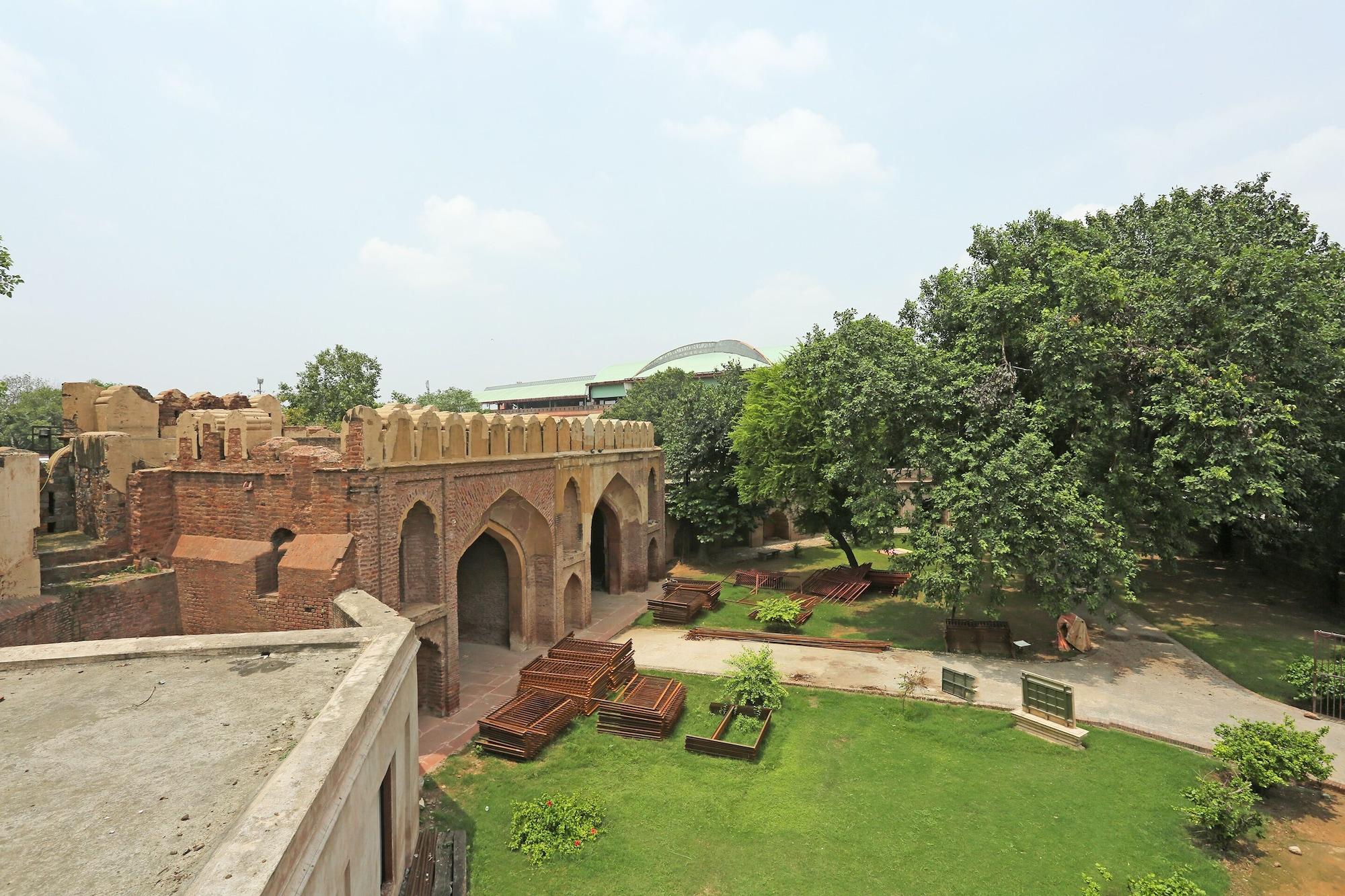 Varios Hotel Green Castle (Heritage Hotel)