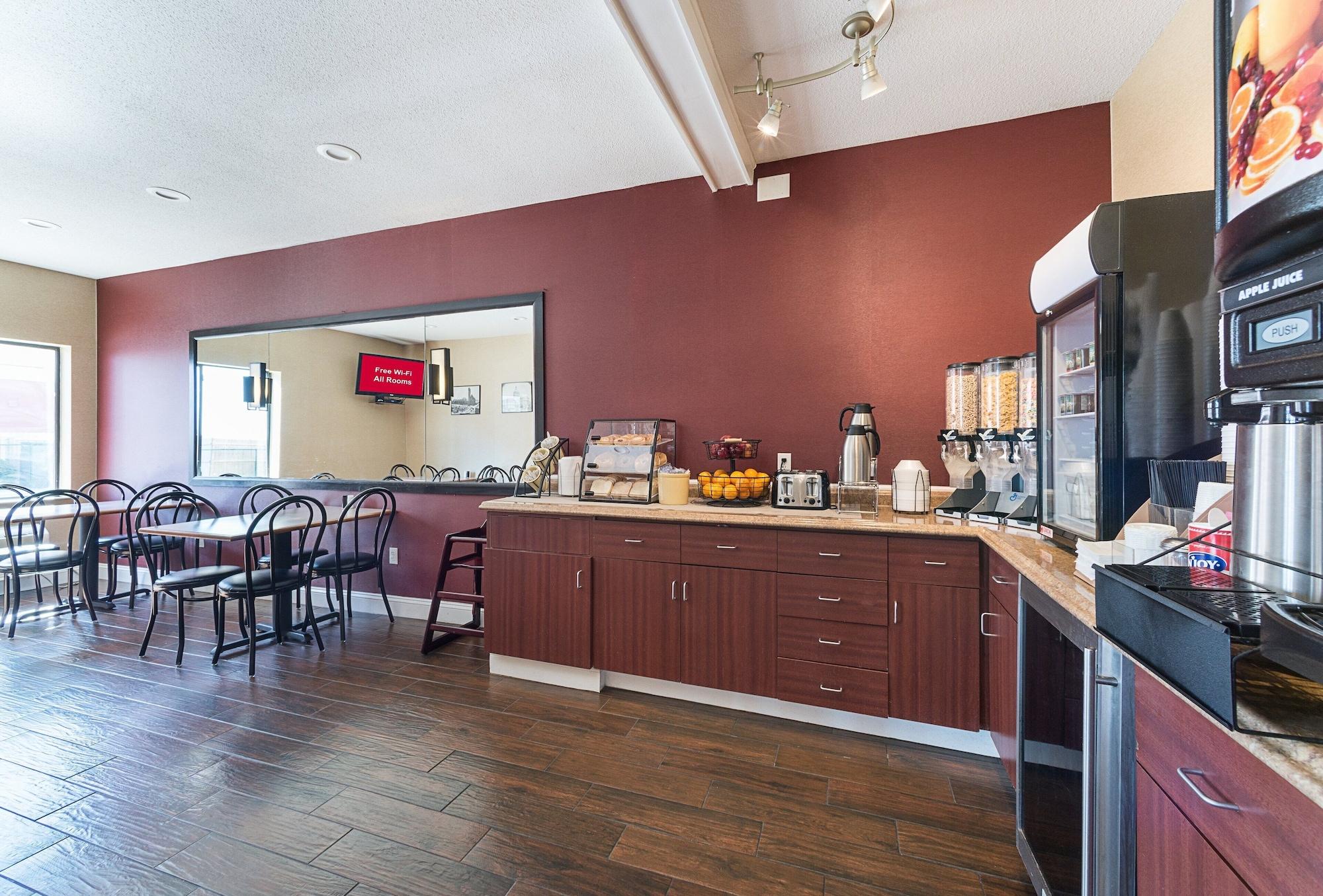 Restaurant Red Roof Inn St Louis - Troy, IL