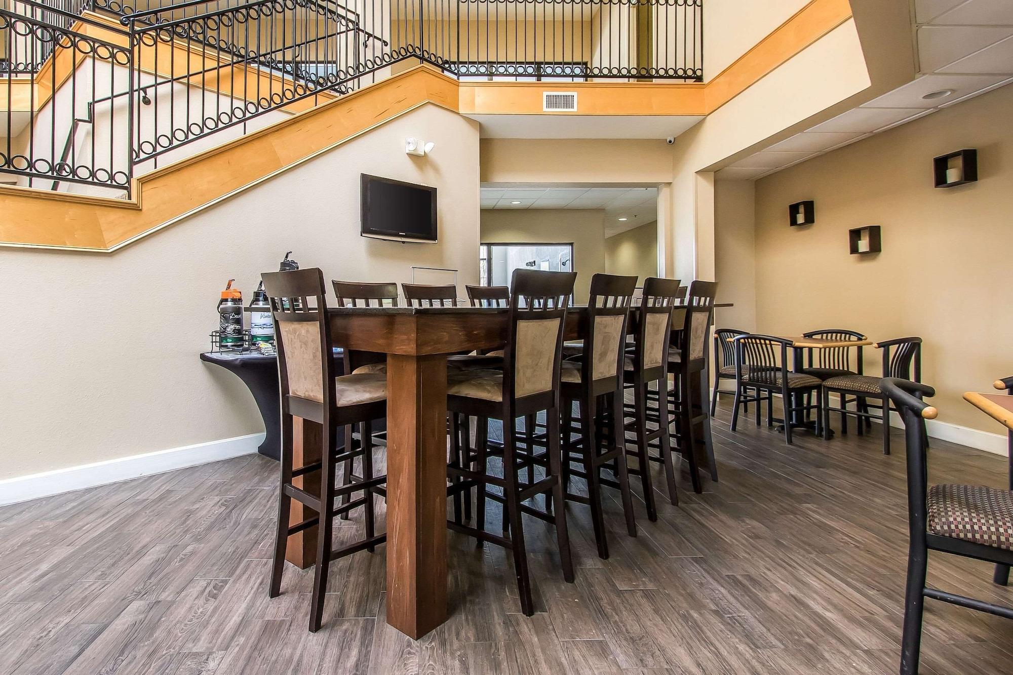 Restaurant Quality Suites New Iberia