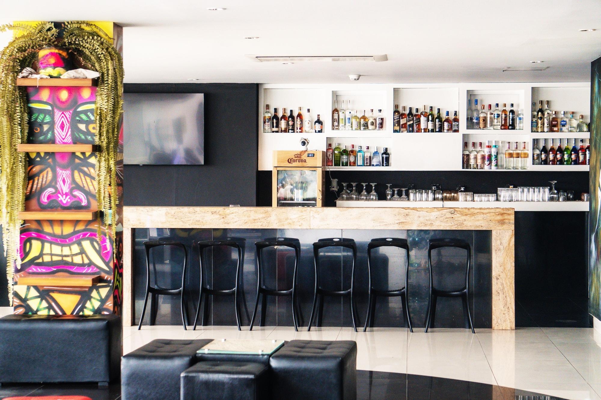 Bar/Salón Vista PacÃ­fico Hotel Asia