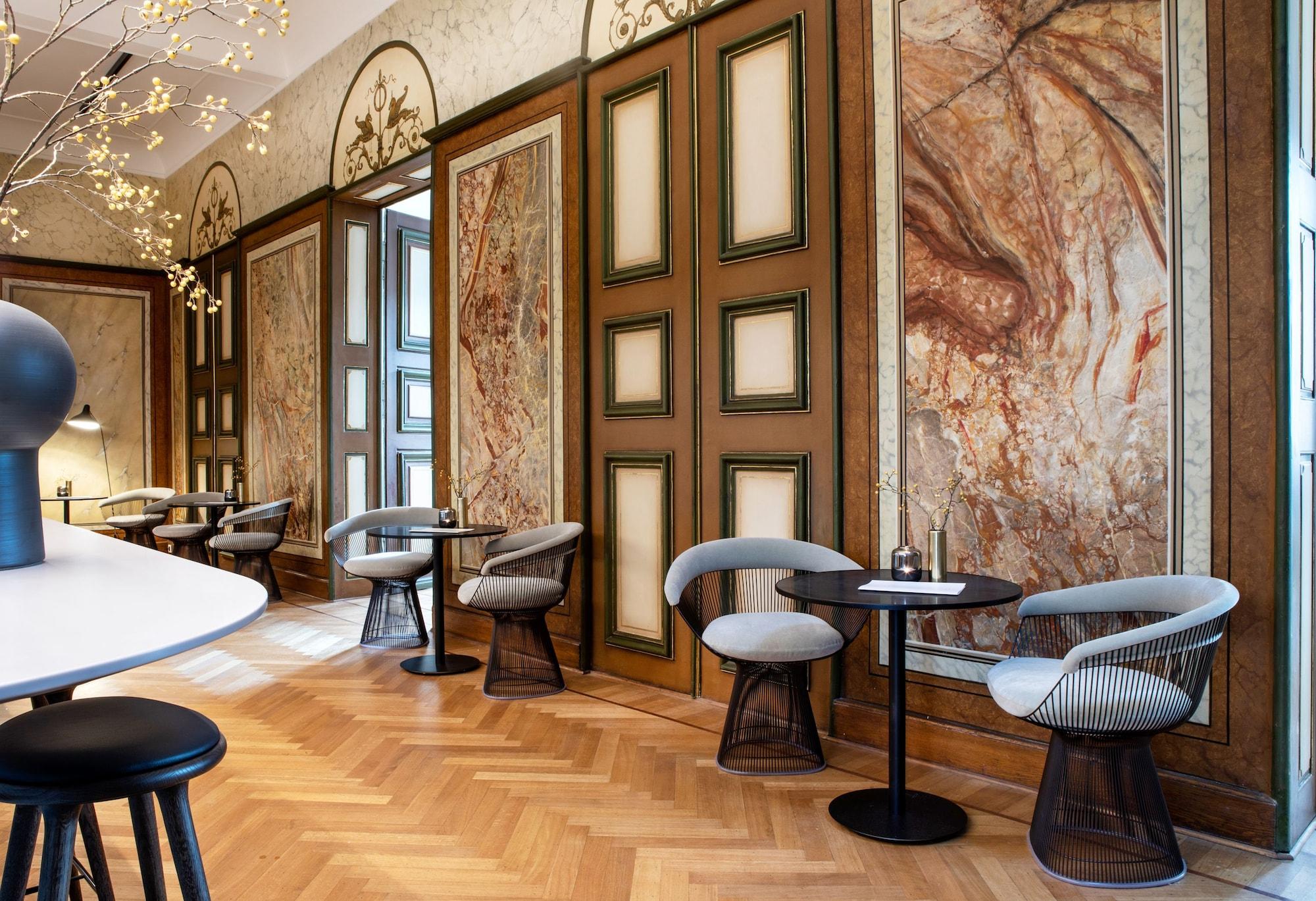 Vista Lobby Pillows Grand Boutique Hotel Reylof Ghent