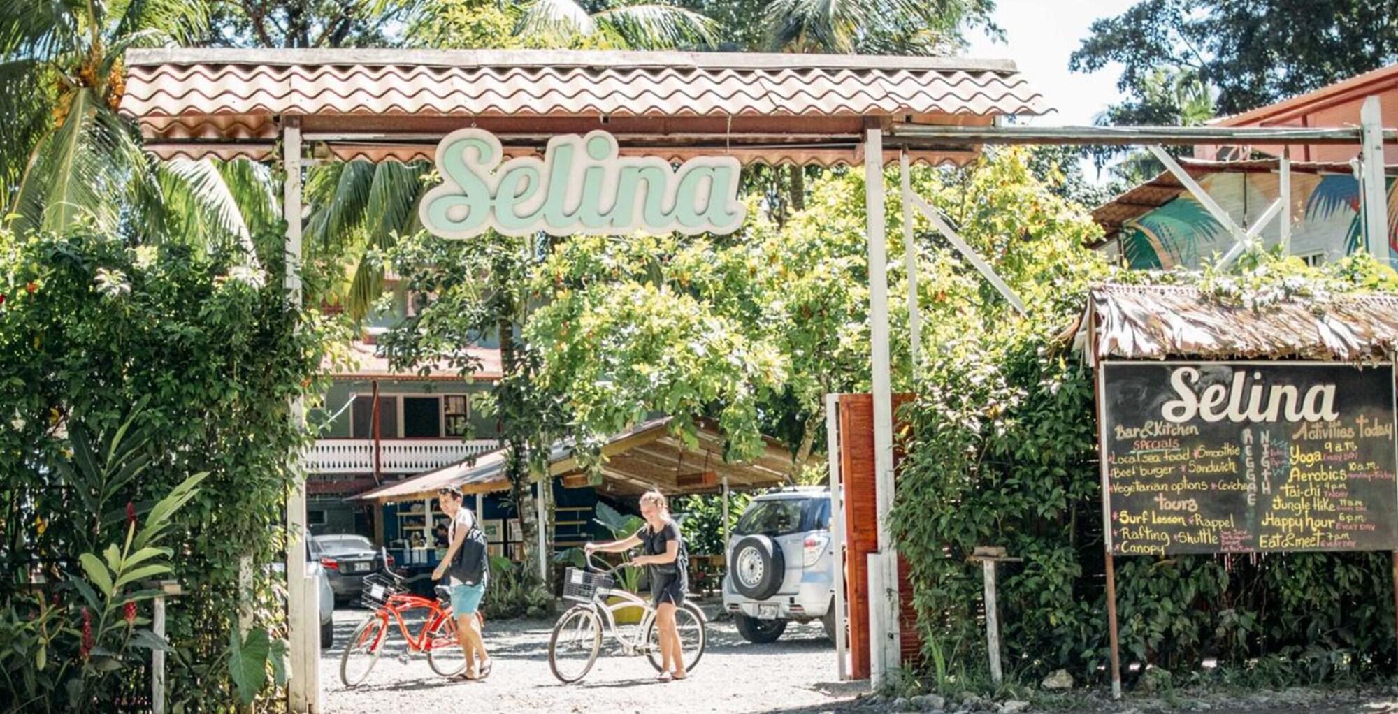 Vista Exterior Selina - Puerto Viejo