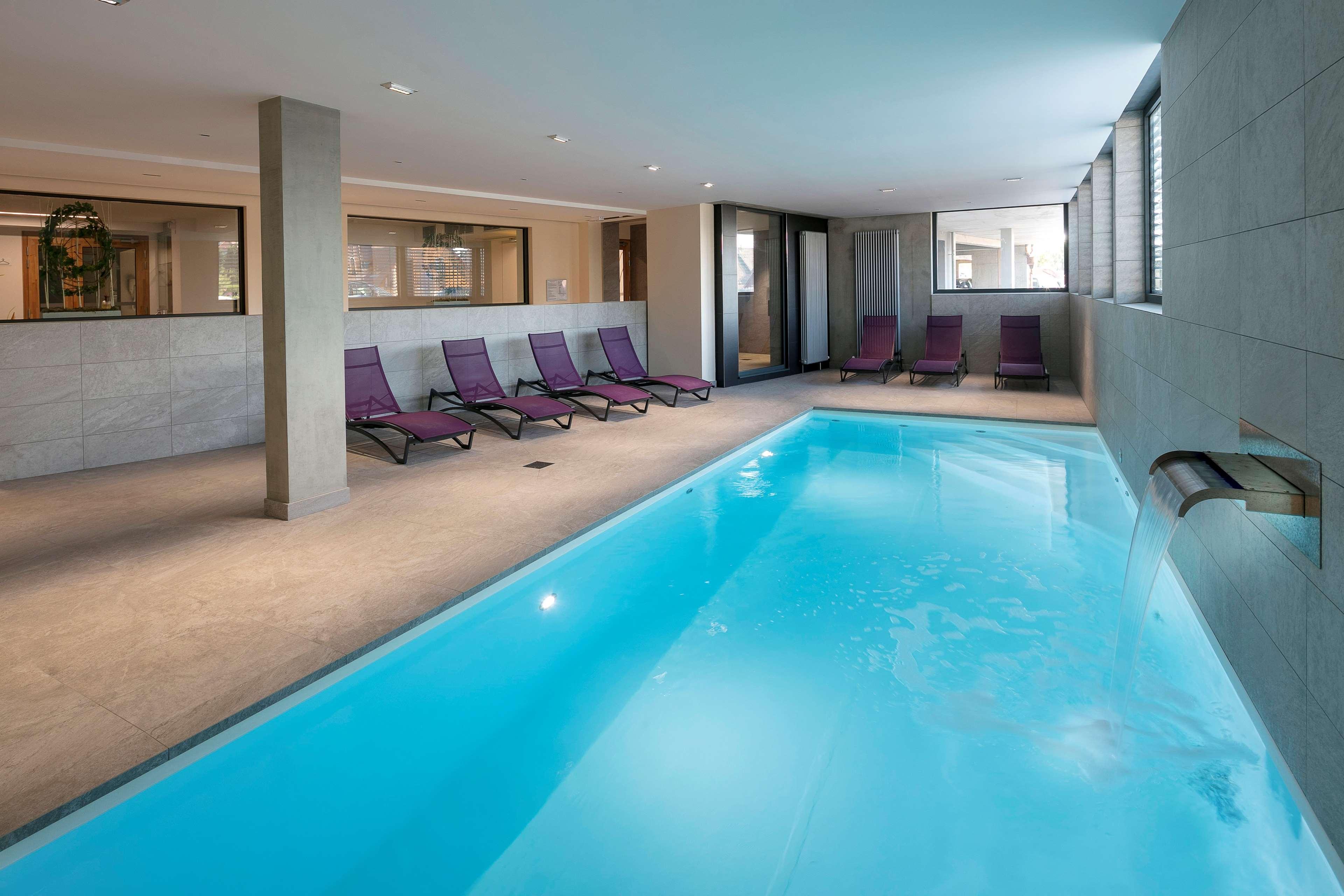 Vista Piscina Best Western Hotel & SPA Le Schoenenbourg