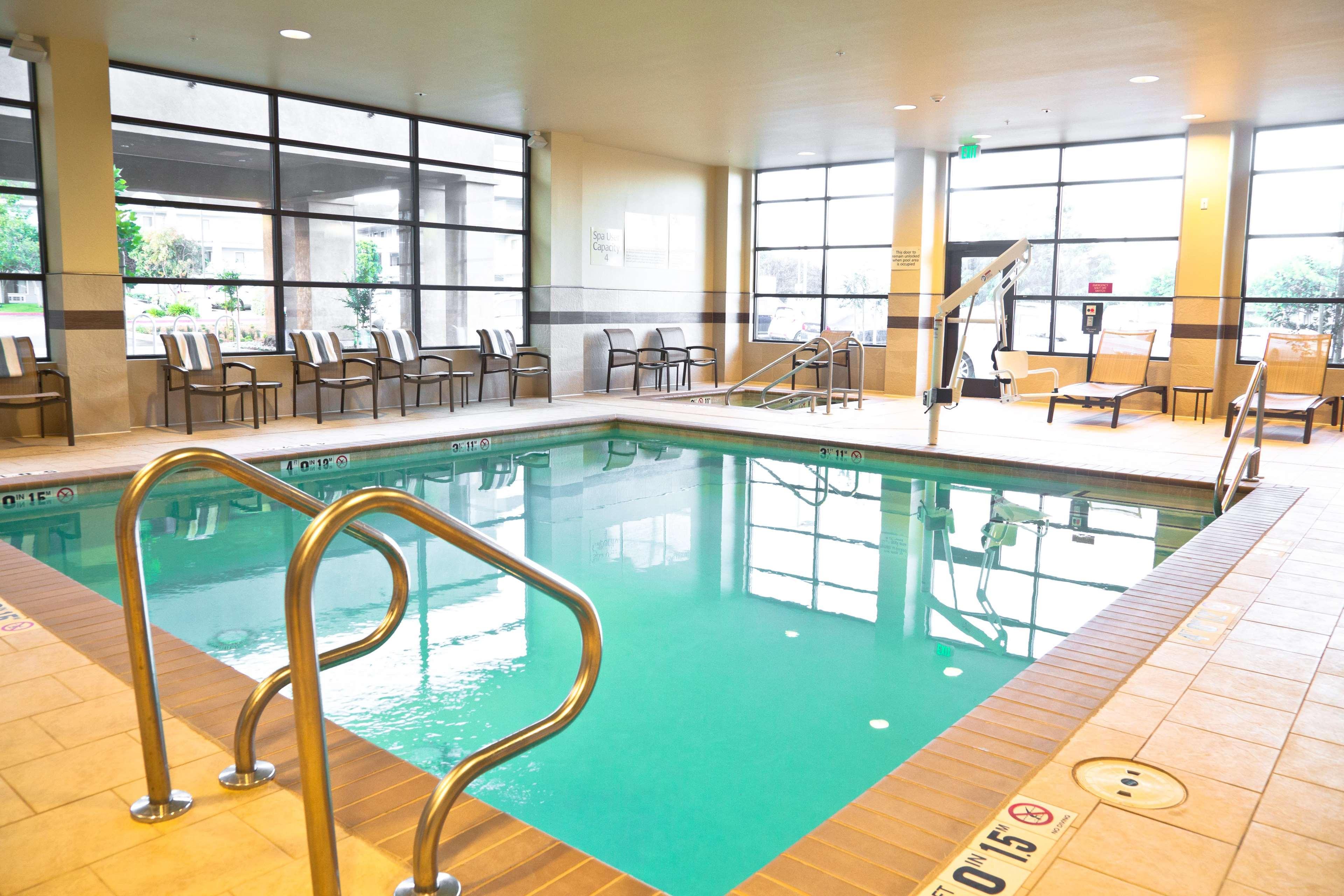 Vista Piscina Hampton Inn & Suites Salinas