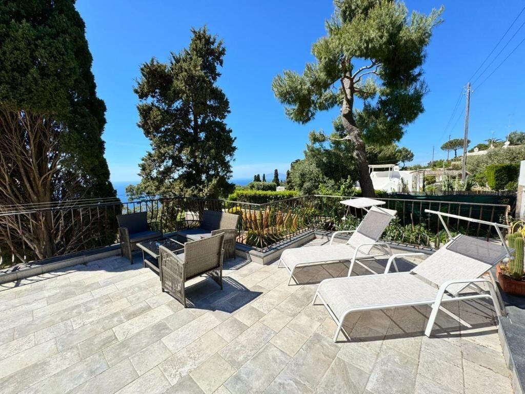 Vista Exterior Villa Azul