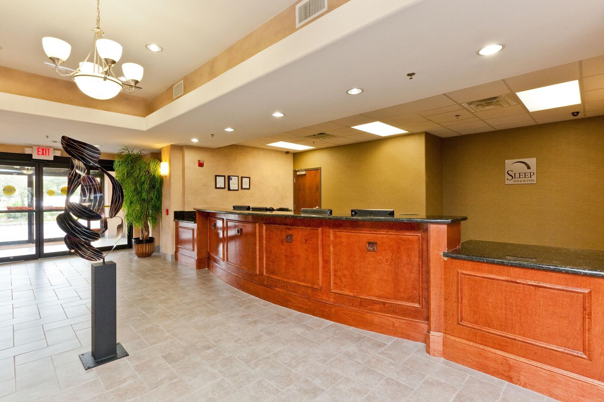 Vista Lobby Sleep Inn & Suites Highway 290/NW Freeway