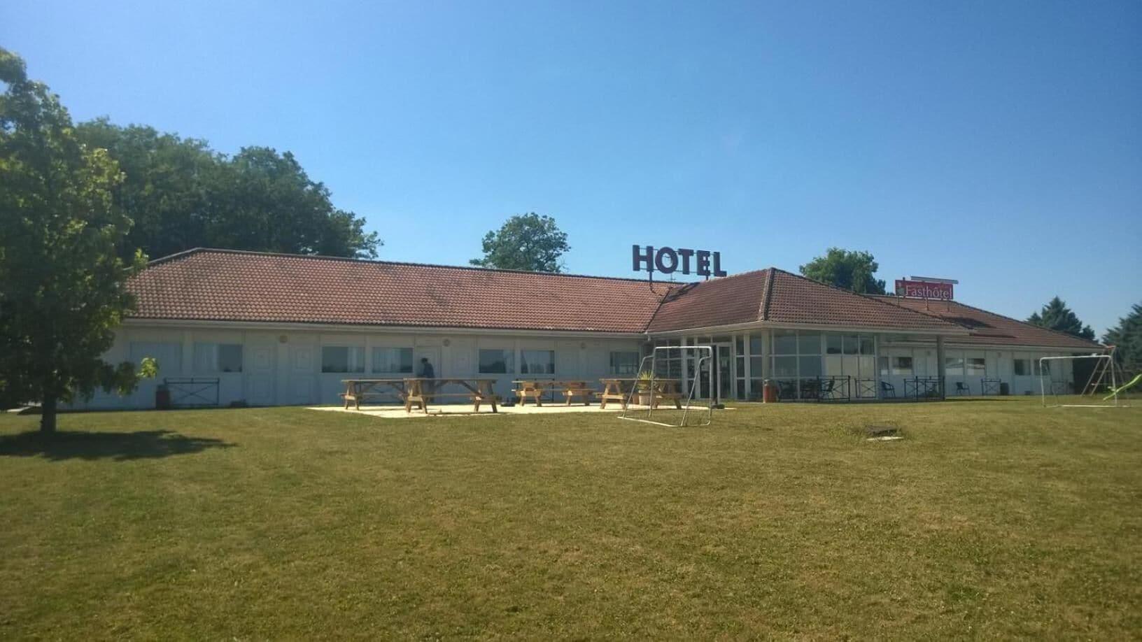 Vista Exterior Fasthotel Well Inn Macon Sud - un hôtel FH Confort