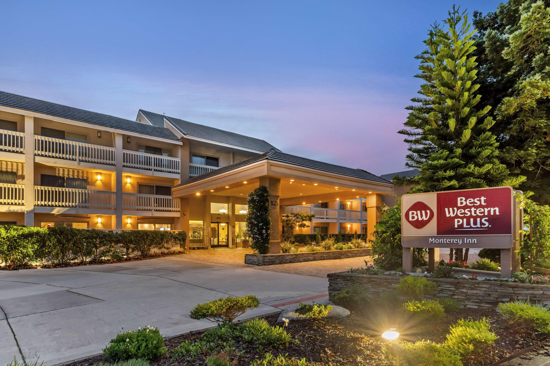 Vista Exterior Best Western Plus Monterey Inn