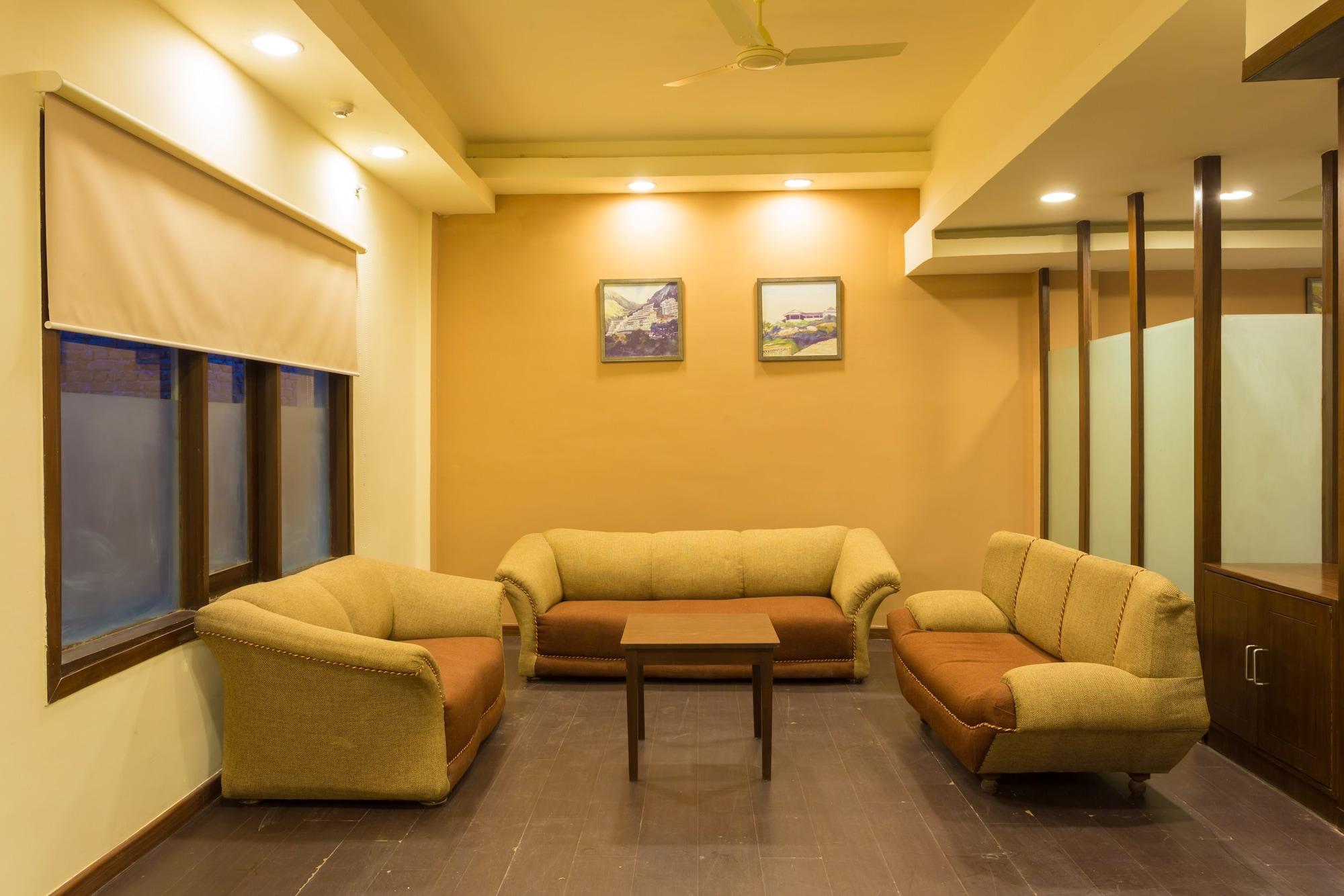Vista Lobby Ginger Hotel Katra