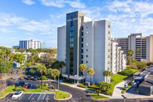 Alquiler Vacacional - Cozy Pink 1-bedroom condo in terrific Orlando with WiFi, fitness room
