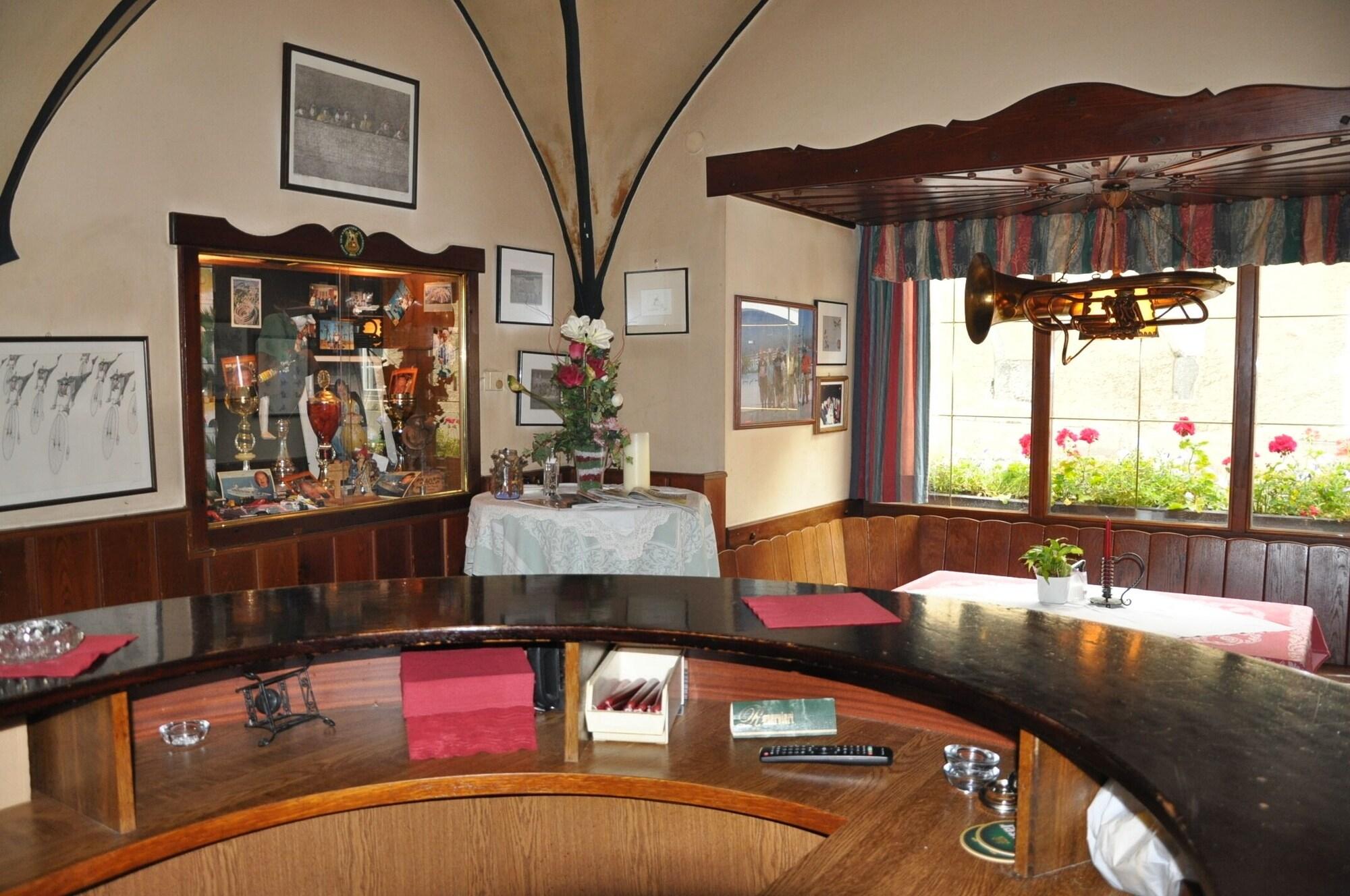 Bar/Salón Hotel Post