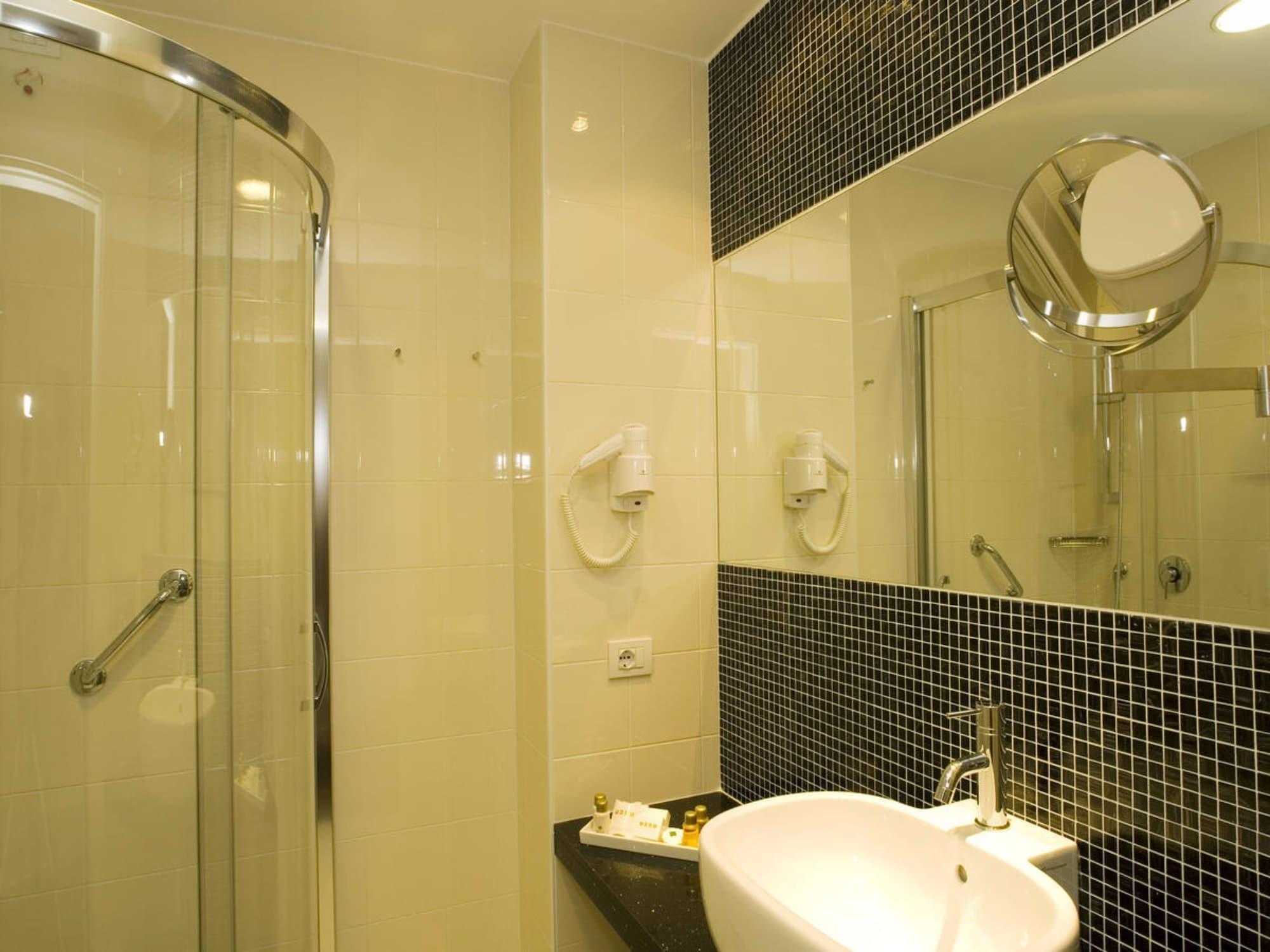 Equipamiento de Habitación Hotel Michelino 75 by The Sydney Hotel