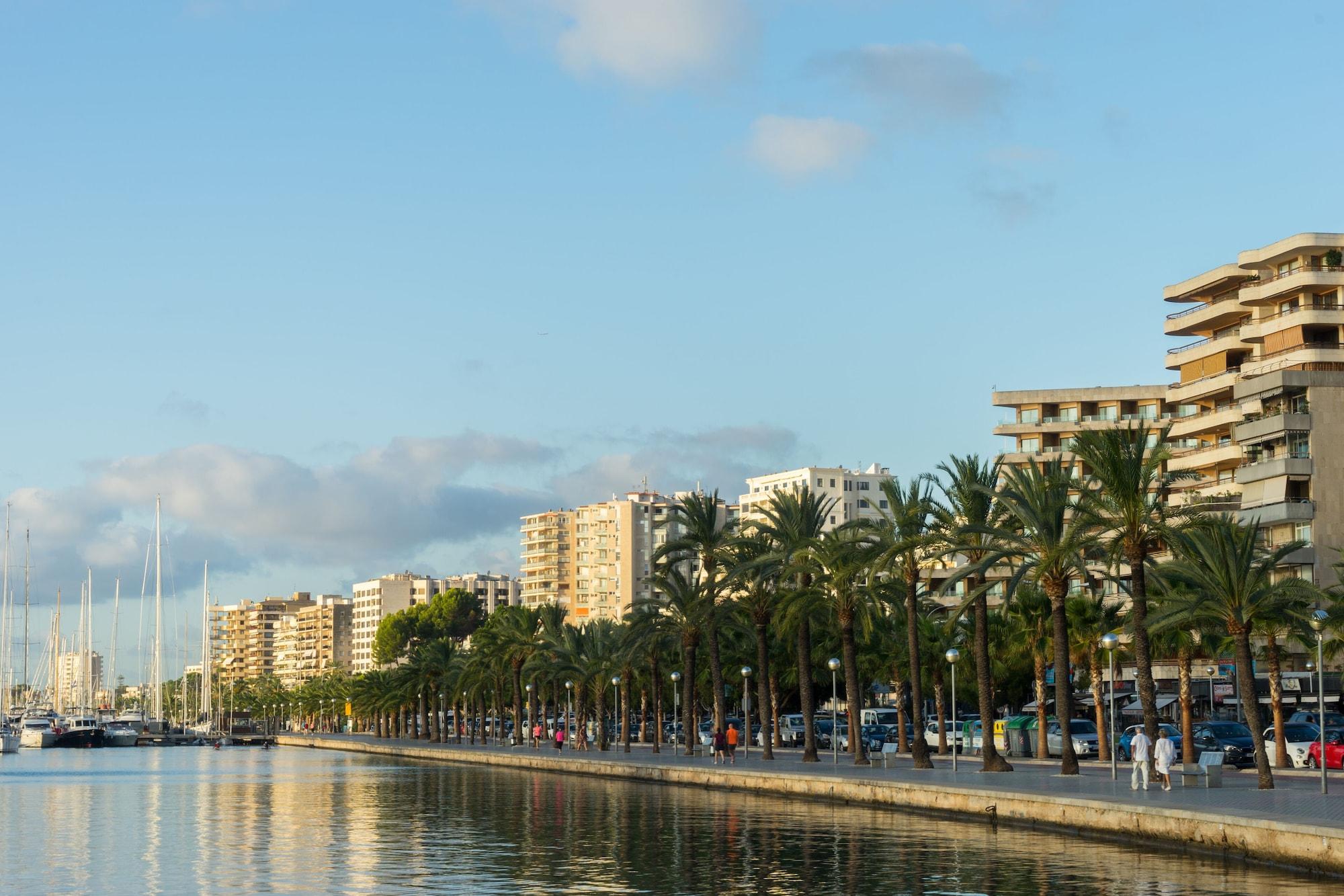 Vista Exterior AC Hotel Ciutat de Palma by Marriott