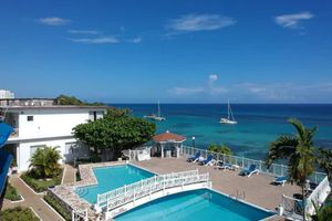 Alojamiento - Hibiscus Lodge