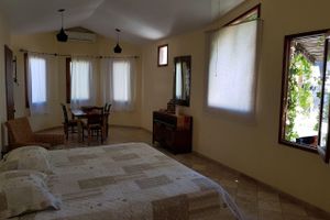 Alquiler Vacacional - Linda Propiedad de 5 Habitaciones