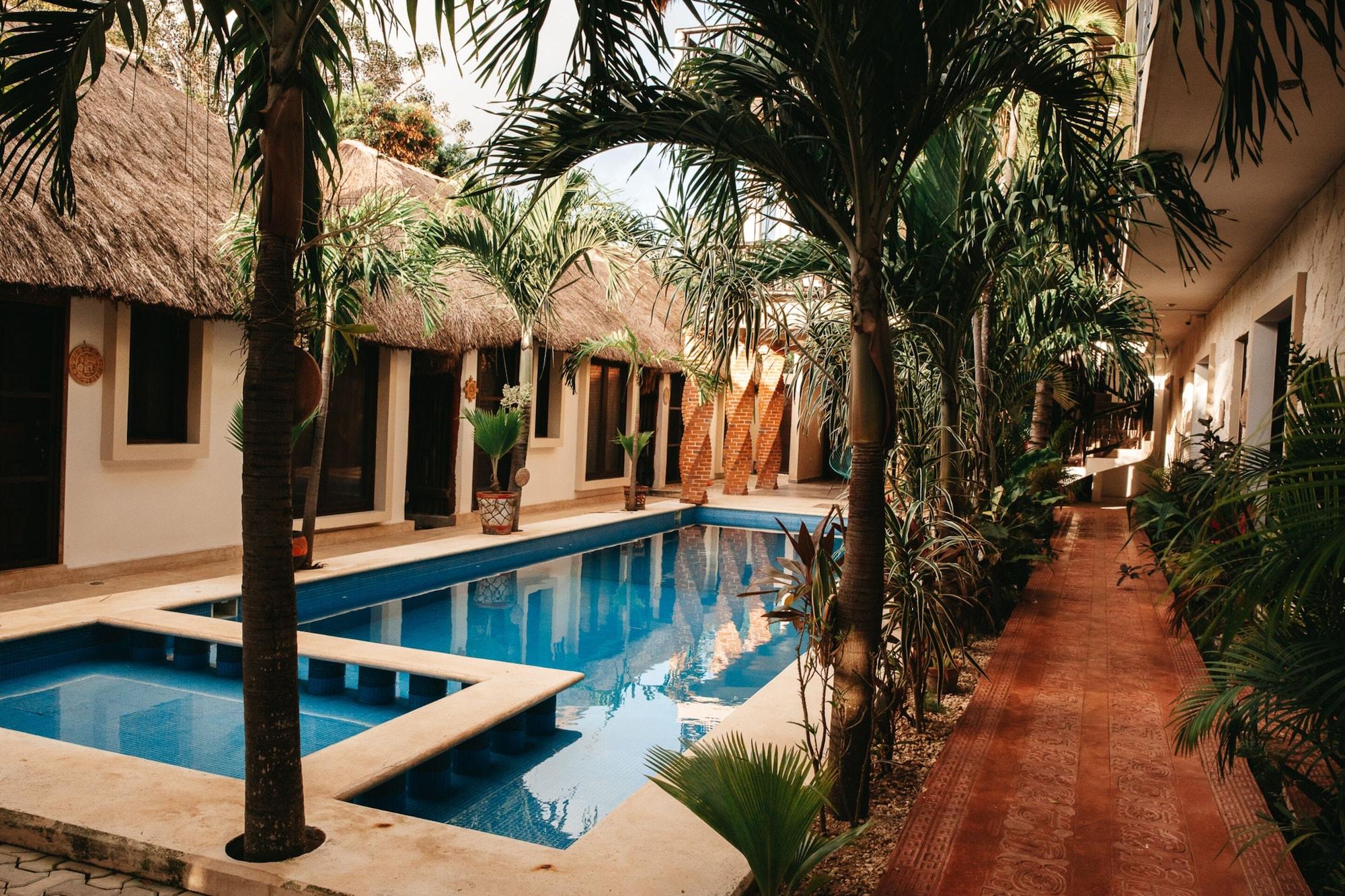 Varios Hotel Lechuga de Mar Tulum with Pool and Beach Club Access