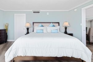Alquiler Vacacional - Oceanfront Luxury 2BDR/2BA @ Peck Plaza 8NE