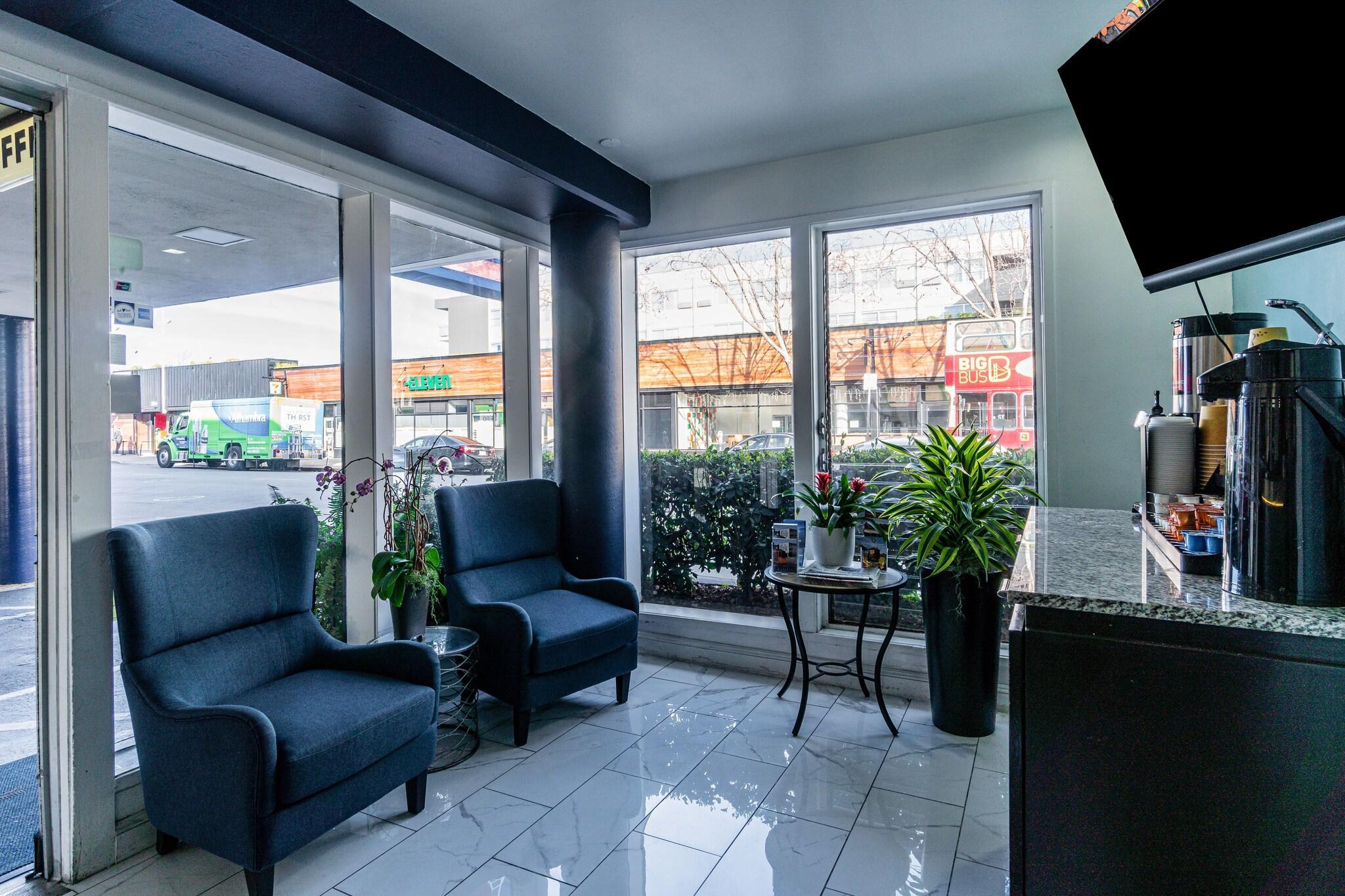 Vista Lobby Wharf Inn