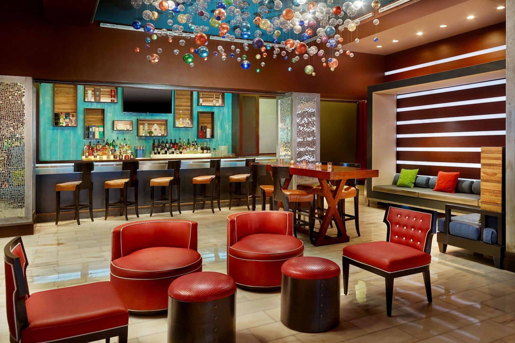 Vista Lobby Renaissance New Orleans Pere Marquette French Qtr Area Hotel