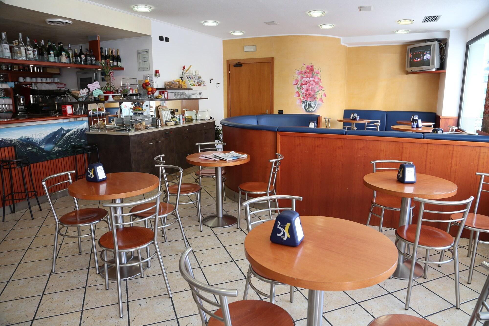 Vista Lobby Garni le Corti