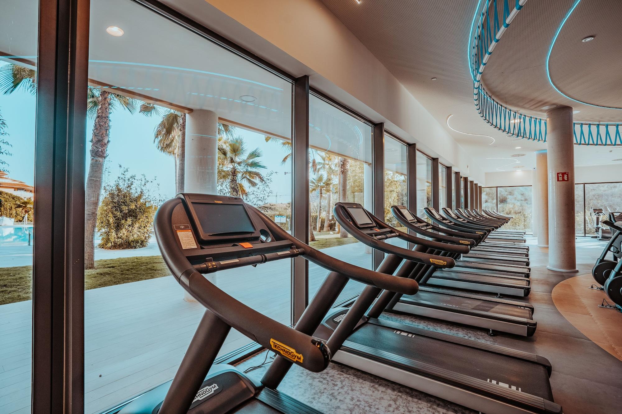 Gimnasio Higueron Hotel Malaga, Curio Collection by Hilton