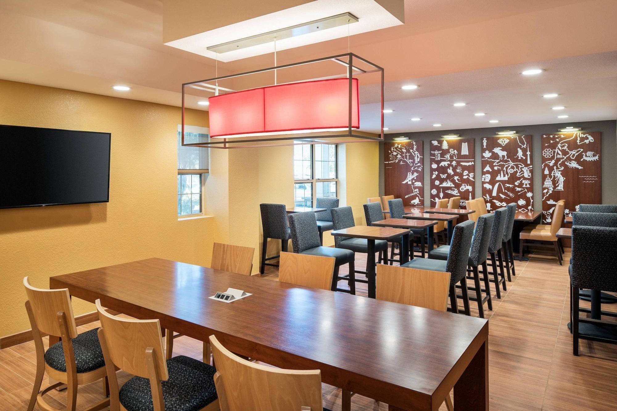 Restaurant TownePlace Suites Los Angeles LAX/Manhattan Beach