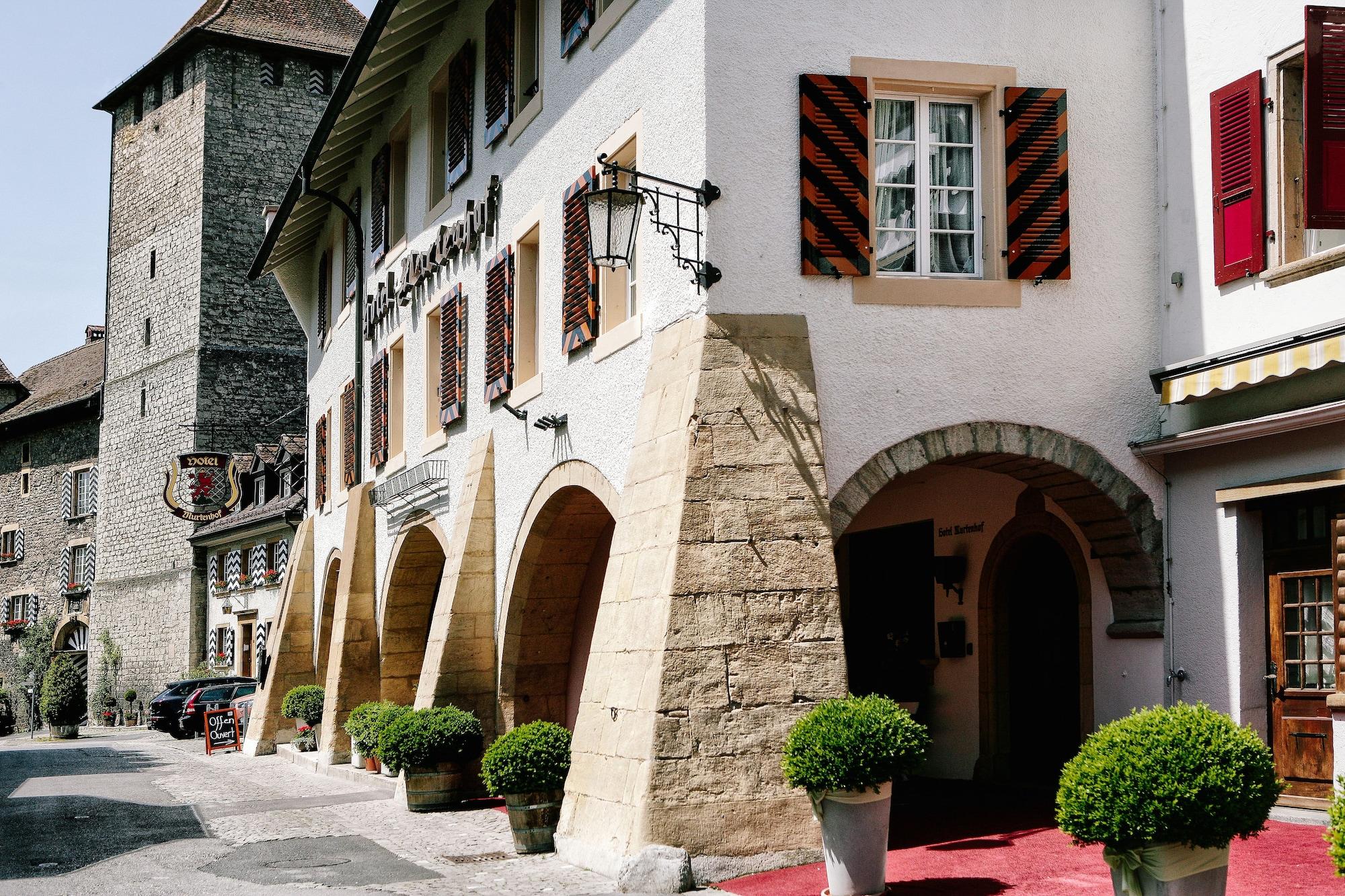 Vista Exterior Murtenhof & Krone