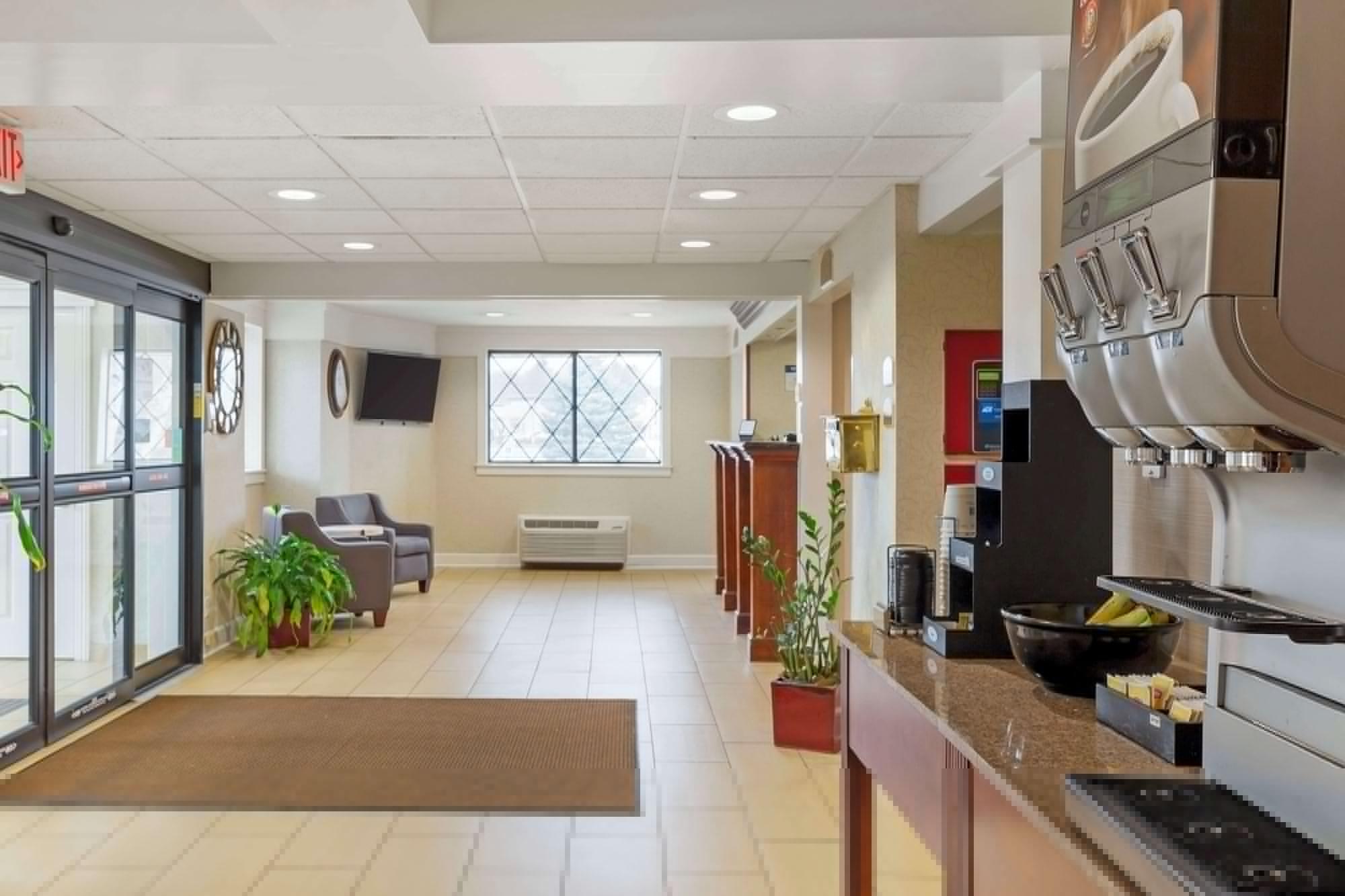 Vista Lobby Best Western The Inn at Sharon/Foxboro