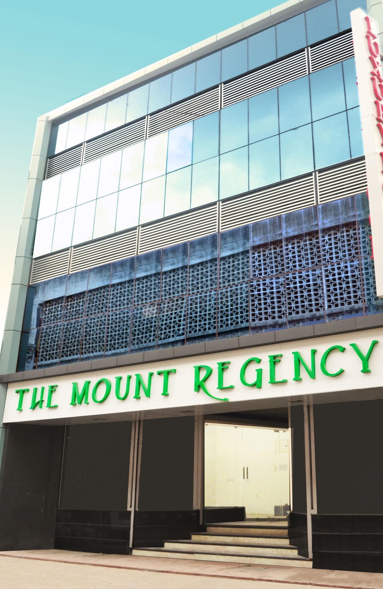 Vista Exterior The Mount Regency