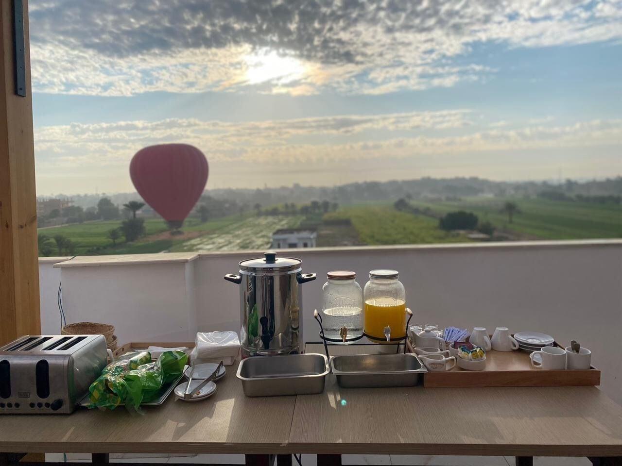 Bar/Salón Farida Palace