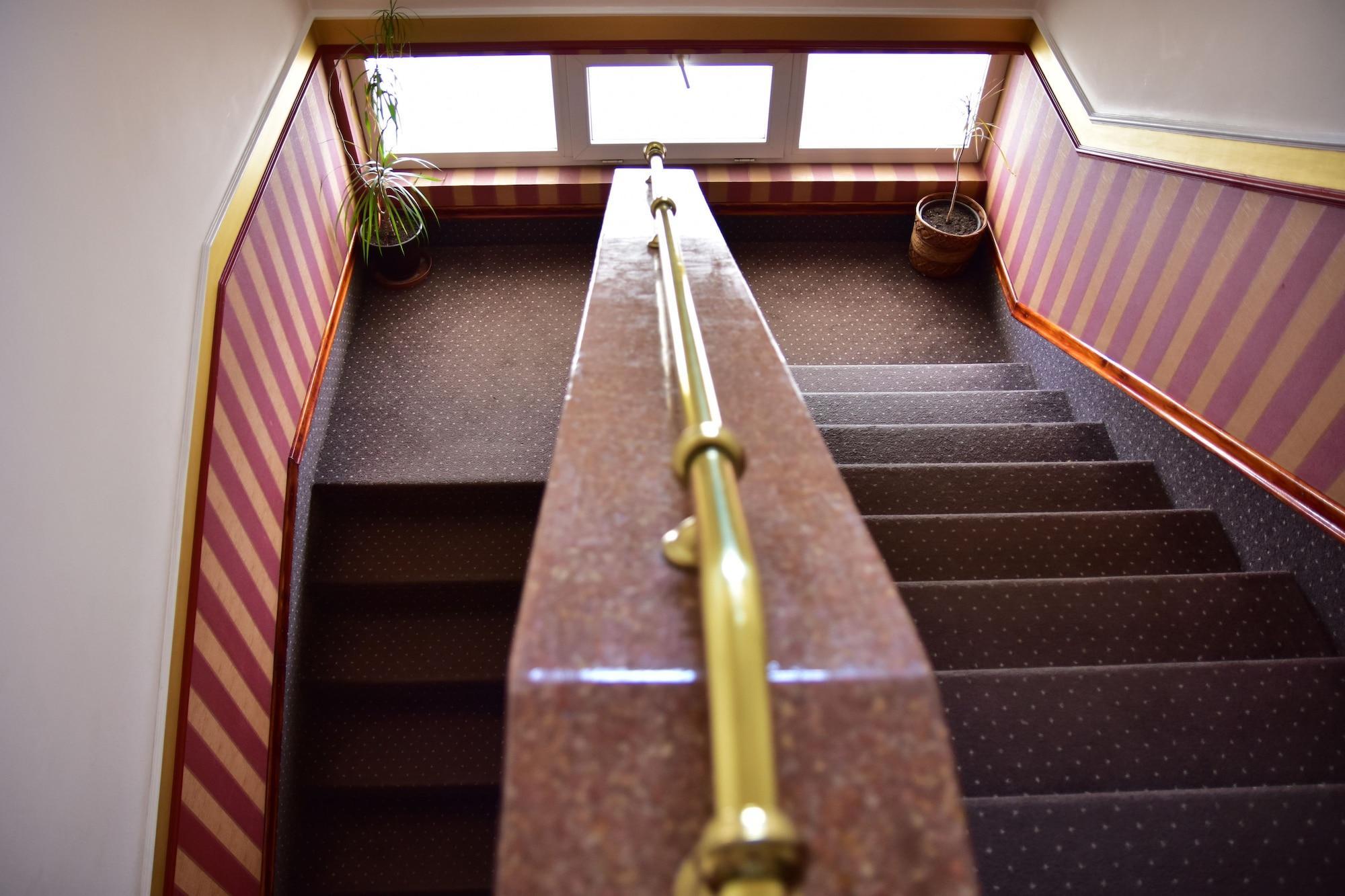 Vista Lobby Garni Hotel Lav