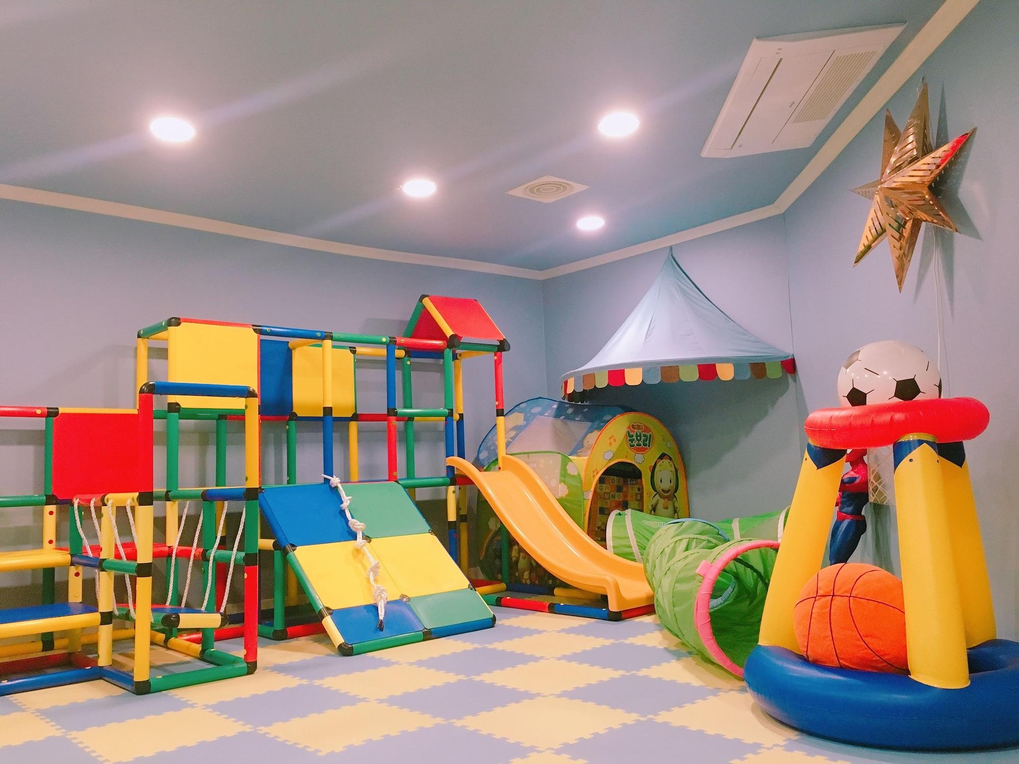 Instalaciones Recreativas Hillside Hotel
