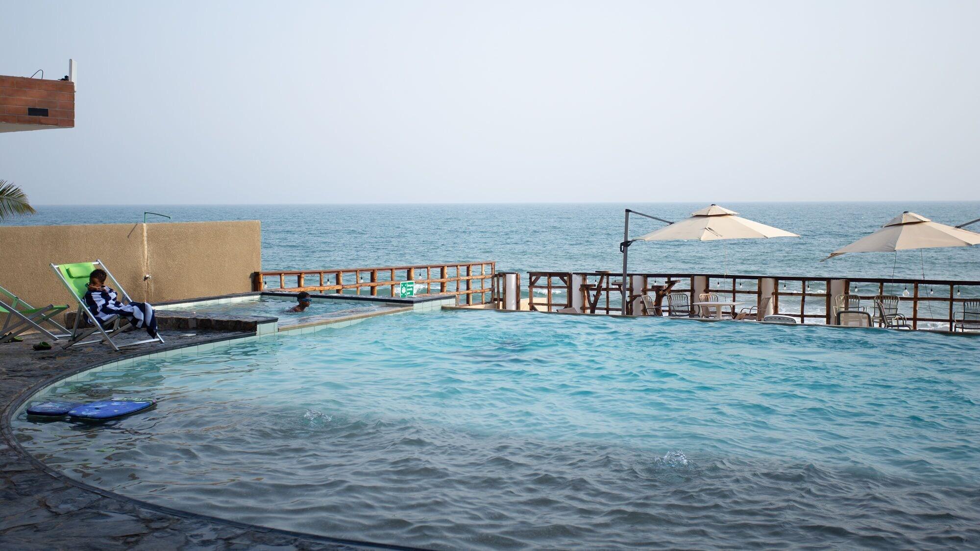 Vista Exterior La Villa Aphro Ghana