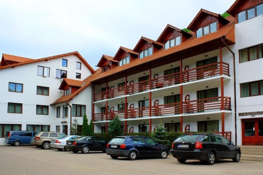 Vista Exterior PENSIUNEA MAI