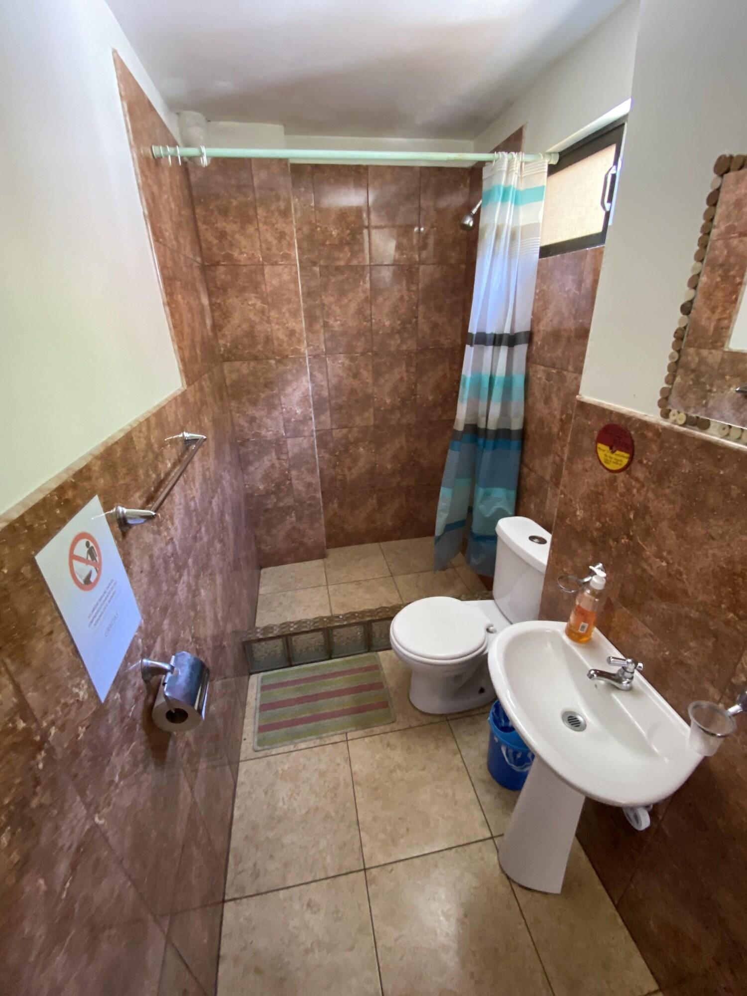 Equipamiento de Habitación Hostal alegría