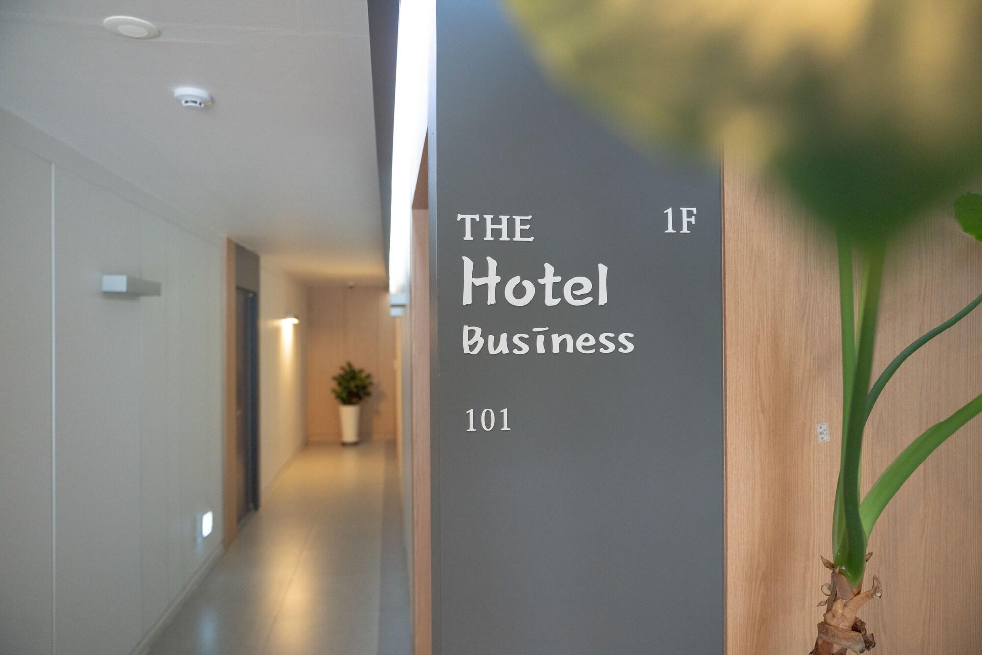 Varios Gyeongpodae The Hotel Business