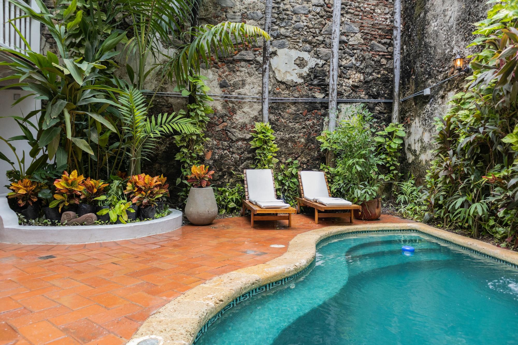 Vista Piscina Hotel Casa La Mantilla by Faranda Boutique