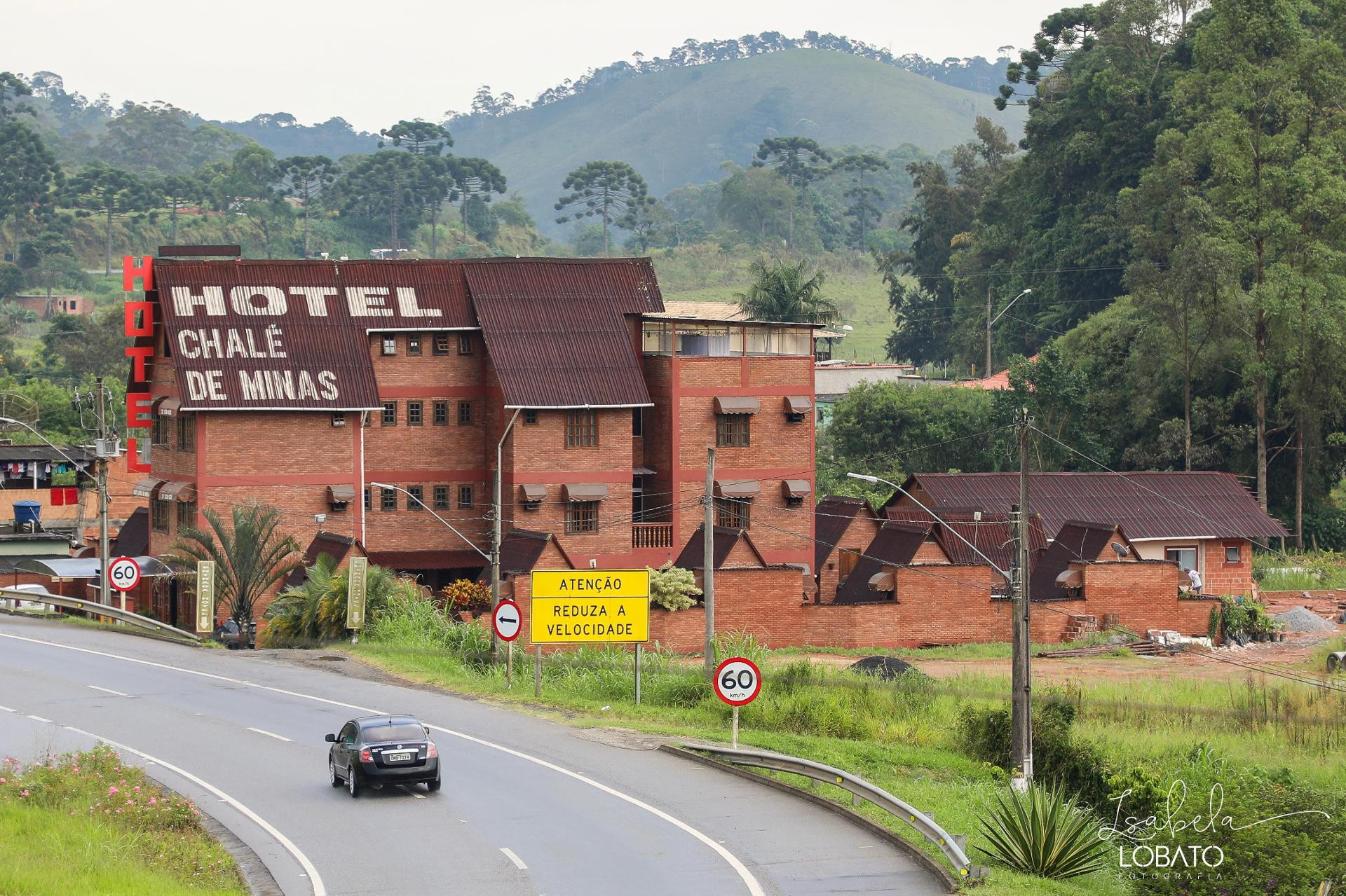 Vista Exterior Hotel Chalé de Minas