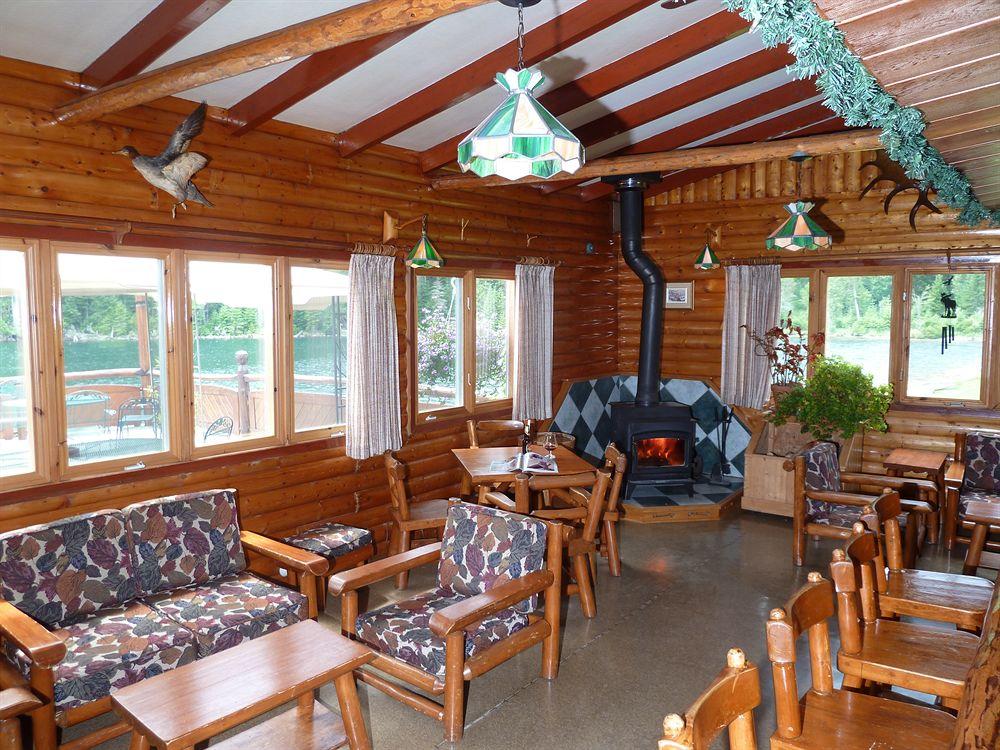 Restaurant Kan-à-Mouche Pourvoirie Auberge et Chalets
