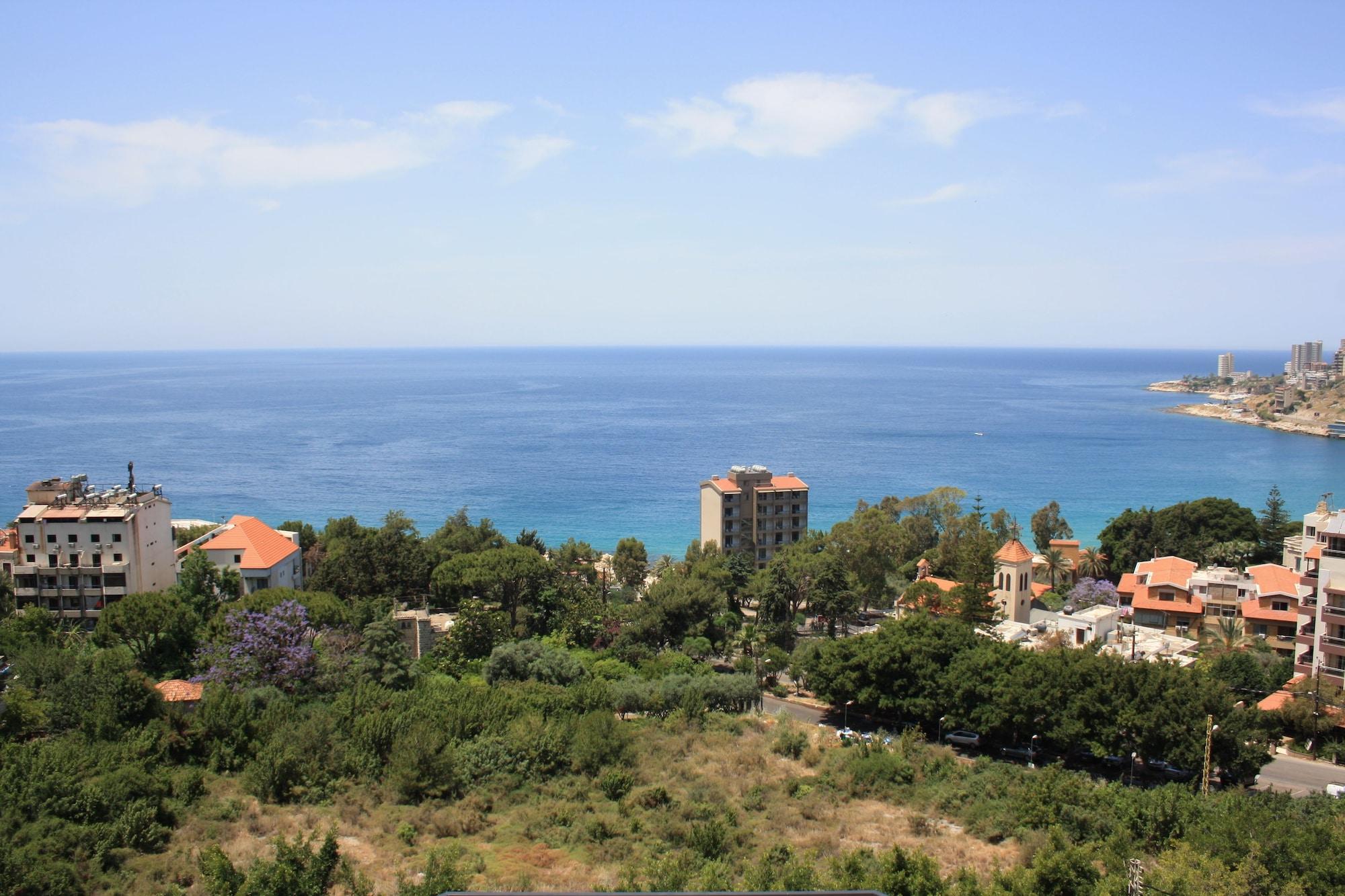 Playa Camelot Hotel