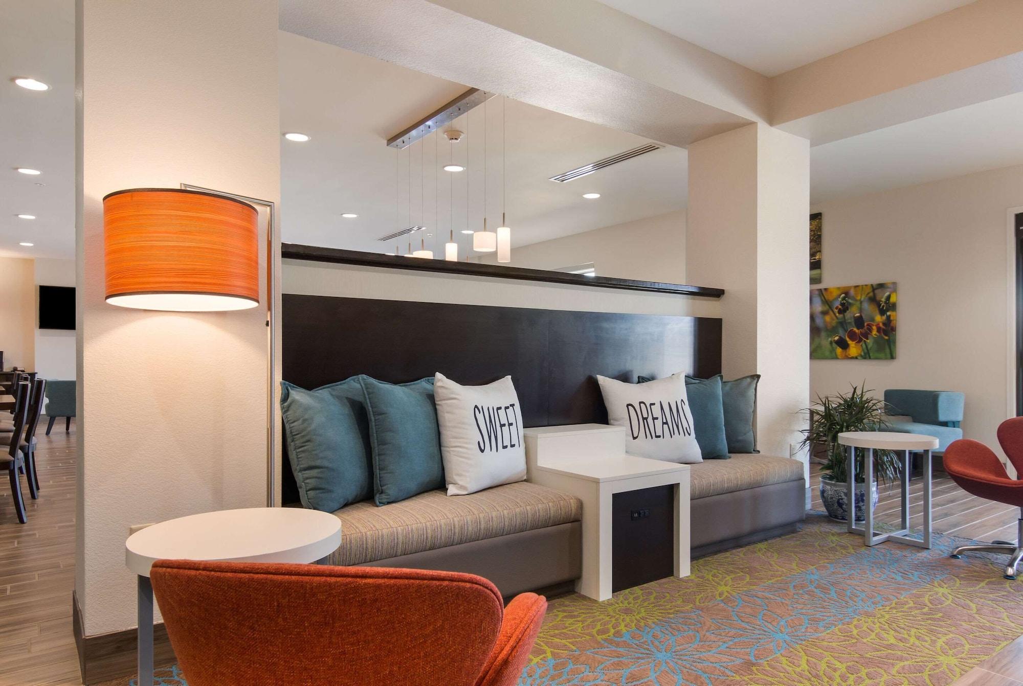 Vista Lobby Sleep Inn East Camden