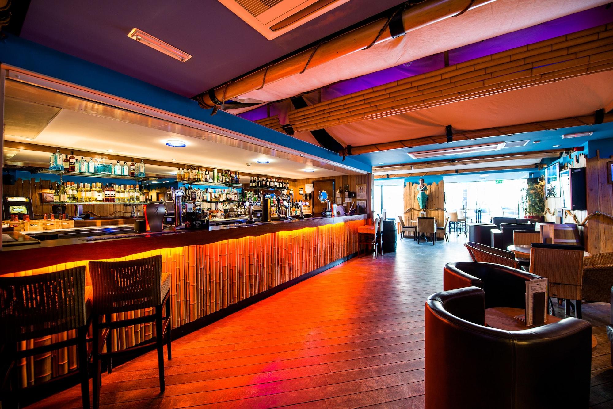 Bar/Salón The Liner Hotel